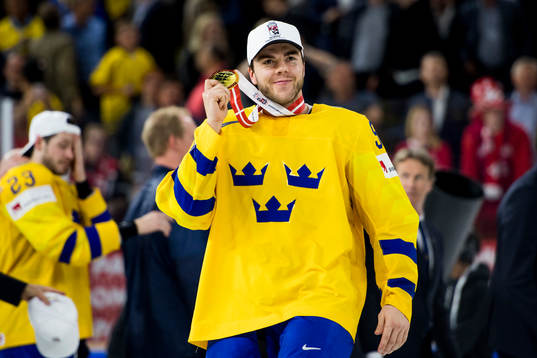 Sveriges Magnus Pääjärvi-Svensson jublar med sin