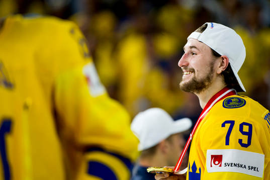 Sveriges Filip Forsberg jublar med sin guldmedalj