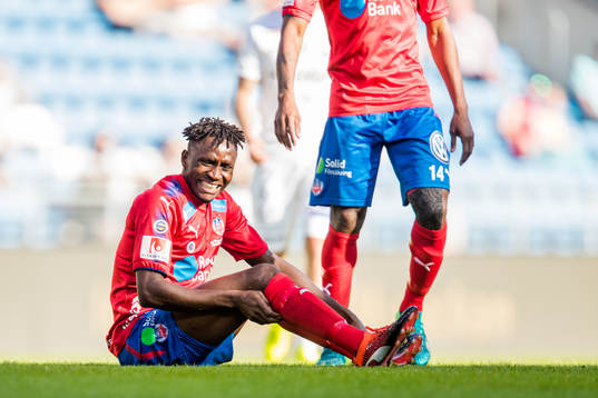 Helsingborgs Mamudu Moro grimaserar