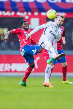 Helsingborgs Mohammed Abubakari och Örgrytes Daniel Paulson