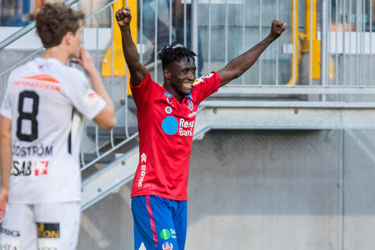 Helsingborgs Mamudu Moro jublar