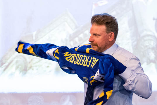 Daniel Alfredsson blir invald till IIHF Hall of Fame