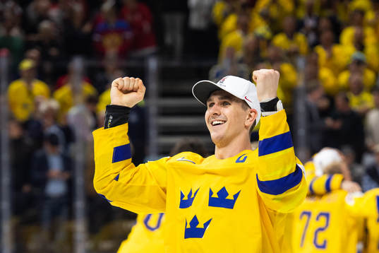 Sveriges Mikael Backlund jublar