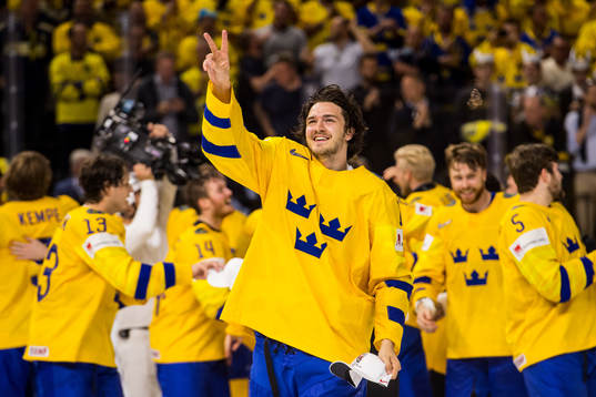 Sveriges Dennis Everberg jublar