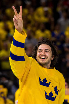 Sveriges Dennis Everberg jublar