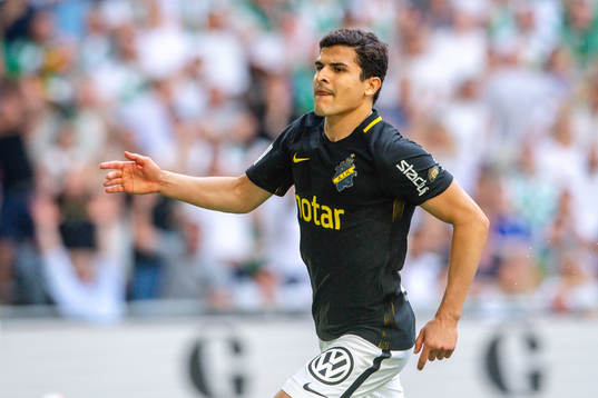 s Tarik Elyounoussi jublar