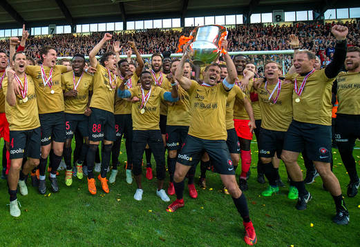 [DK=20180521: Jakob Poulsen, FC Midtjylland jubler sammen