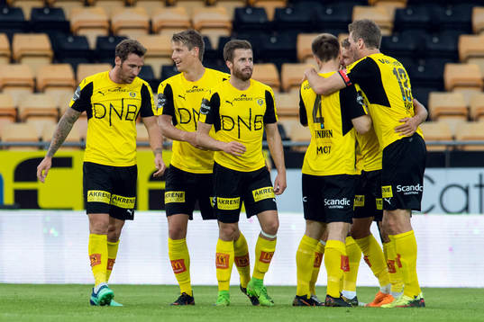 Ifeanyi Mathew of Lillestrøm celebrates with his teammates