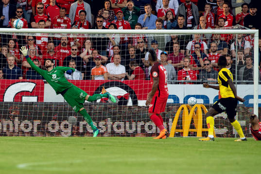 Ifeanyi Mathew of Lillestrøm scores 1-0 behind goalkeeper