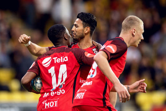 Ludcinio Marengo of Brann celebrates with his teammates