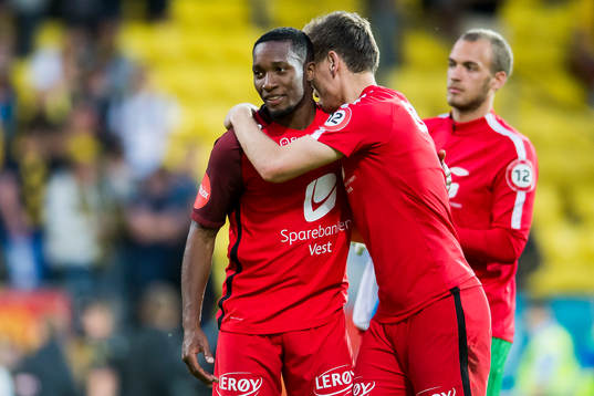 Ludcinio Marengo of Brann and Amer Ordagic of Brann