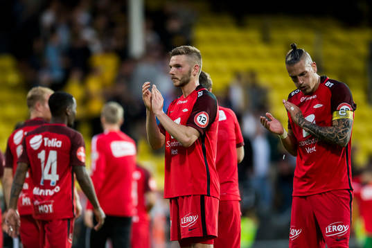 Gilli Rolantsson and Vito Wormgoor of Brann look dejected