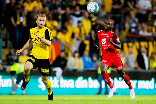 Marius Amundsen of Lillestrøm and Gilbert Koomson of Brann