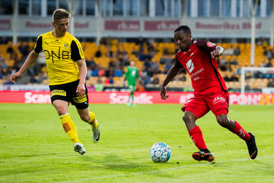 Fredrik Krogstad of Lillestrøm and Ludcinio Marengo of