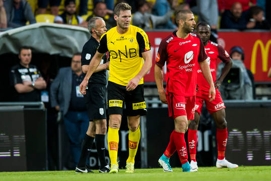 Frode Kippe of Lillestrøm and Azar Karadas of Brann
