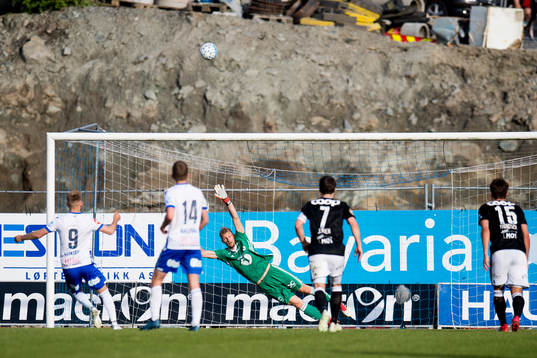 Frederik Gytkjær of Haugesund misses