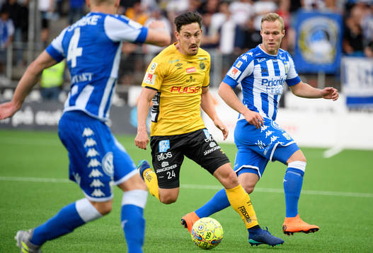 Elfsborgs Stefan Ishizaki och IFK Göteborgs Gustav Engvall