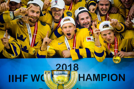 Sveriges Adam Larsson, Jacob de la Rose och Filip Forsberg