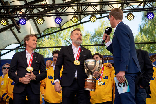 Sveriges assisterande tränare Johan Garpenlöv och