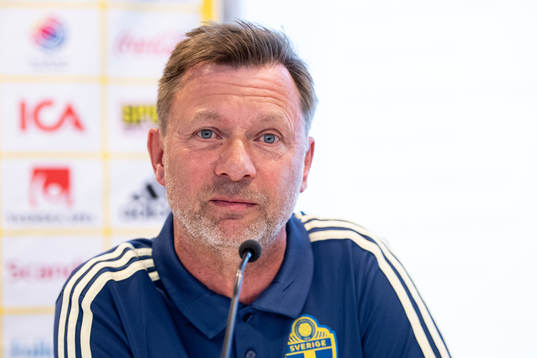 Damlandslagets förbundskapten Peter Gerhardsson