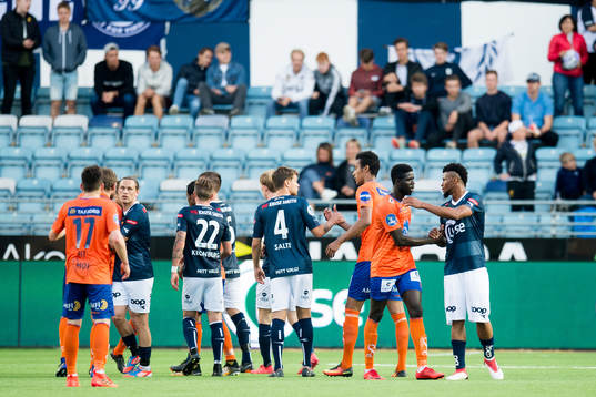 Kaj Ramsteijn of Aalesund and Leo Østigard of Viking (both