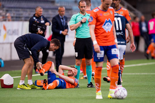 Adam Örn Arnarson of Aalesund with an injury