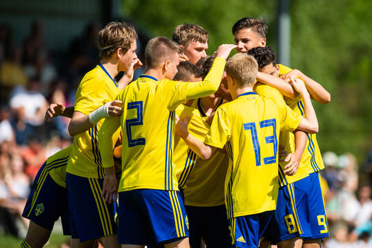 under fotbollsmatchen i fyrnationersturneringen mellan