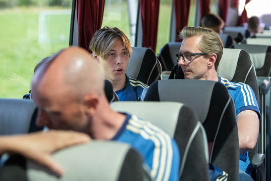 Sveriges Jonathan Westerberg och förbundskapten Christofer