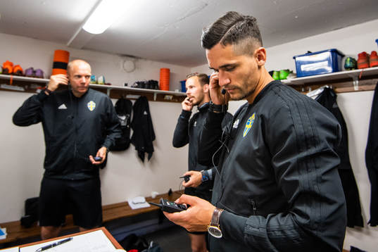 Domarna Andreas Ekholm, Marcus Strandberg och Fikret Buqa
