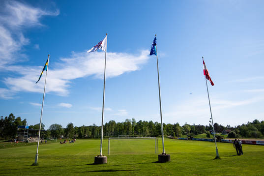 Flaggor på Ivans Färg Arena