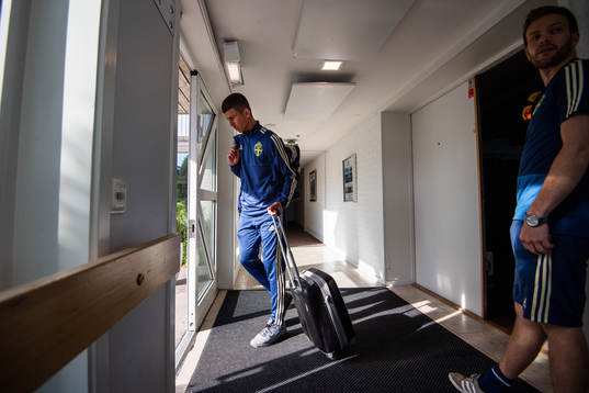 Sveriges Hussein Ali på hotellet