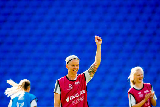 Nilla Fischer of Wolfsburg