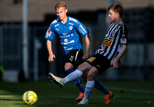Halmstads Tryggvi Hrafn Haraldsson och Landskronas Dennis