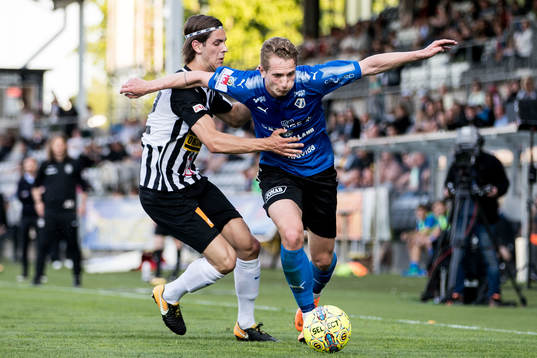 Bläddra bland fler bilder av Fotboll, Superettan, Landskrona - Halmstad