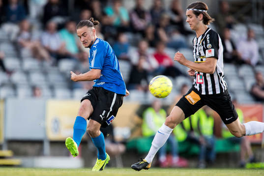 Halmstads Pontus Silfwer och Landskronas Adi Nalic