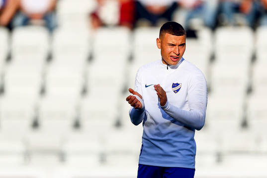 Norrköpings Jordan Larsson börjar på bänken i