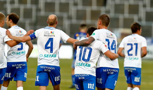 Norrköpings spelare jublar