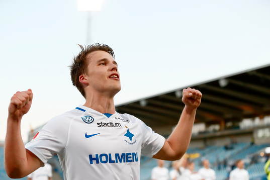 Norrköpings Simon Skrabb jublar