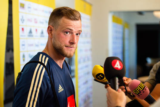 John Guidetti i Mixed zone