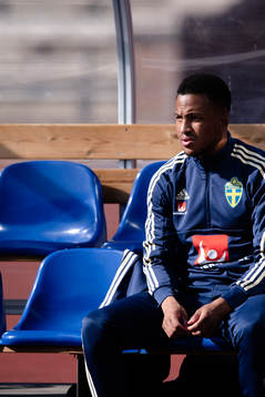 Martin Olsson på bänken