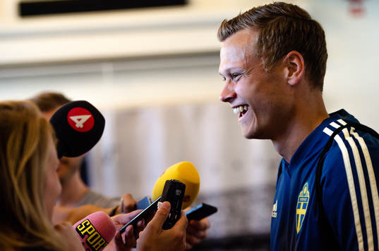 Viktor Claesson i mixed zone