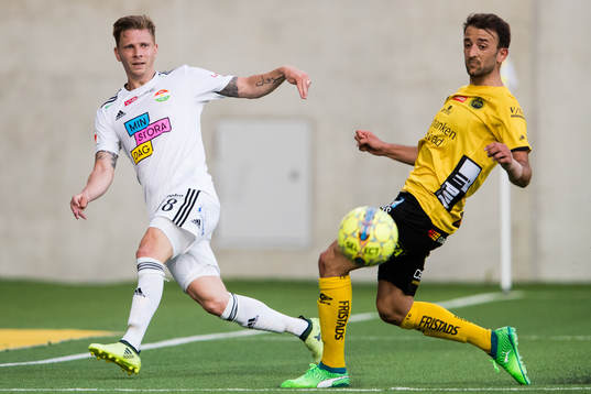 Dalkurds Johan Bertilsson och Elfsborgs Robert Gojani
