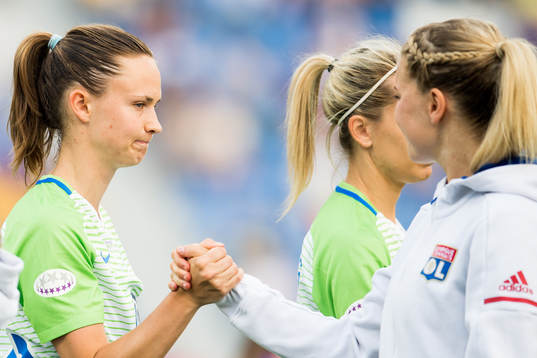 Caroline Graham Hansen of Wolfsburg and Ada Hegerberg of