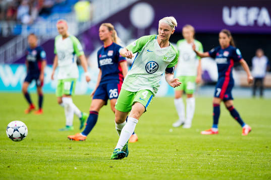 Nilla Fischer of Wolfsburg