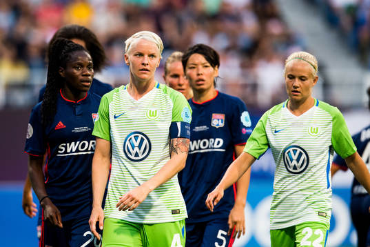 Nilla Fischer of Wolfsburg