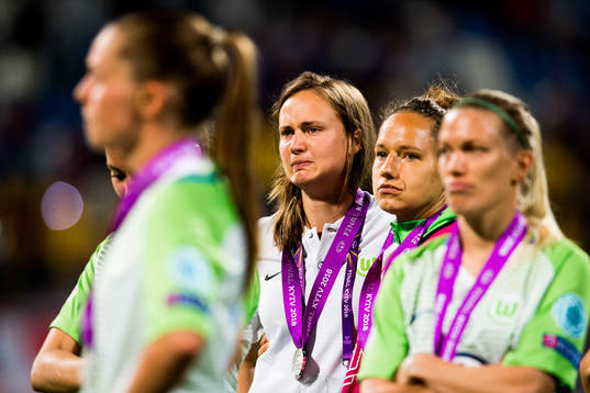 Caroline Graham Hansen of Wolfsburg looks dejected
