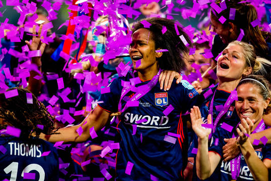 Wendie Renard of Lyon celebrates