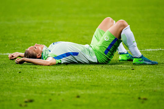 Isabel Kerschowski of Wolfsburg looks dejected