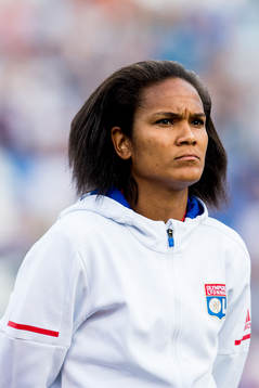Bläddra bland fler bilder av Wendie Renard