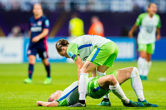 Alexandra Popp and Ewa Pajor of Wolfsburg